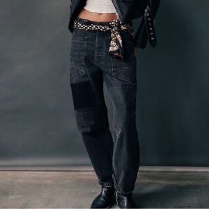 NWT we the free Moxie low slung pull on barrel Jeans size 28, onyx/nite hawk